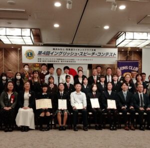 英語スピーチ大会で本校生徒が最優秀賞と優秀賞を受賞しました