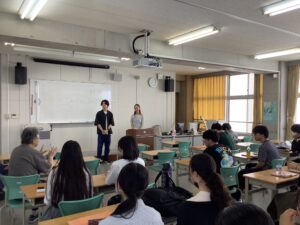 IBコースの前期の取組みを紹介します