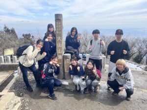 ３年次生特別授業で「大山登山」を実施しました