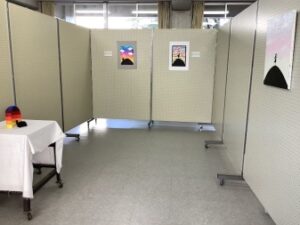 IB科目「Visual Arts」の作品展示会を実施しました