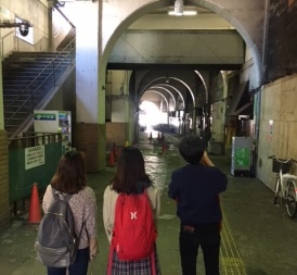 「歴史をつなぐ」で生麦歴史散歩を実施しました